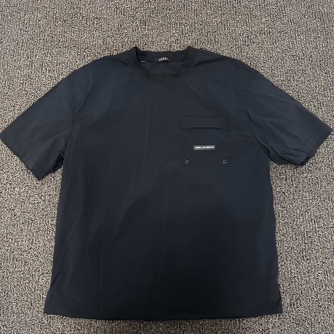 GUESS 게스 포켓 반팔티셔츠 블랙 XL 상품이미지1