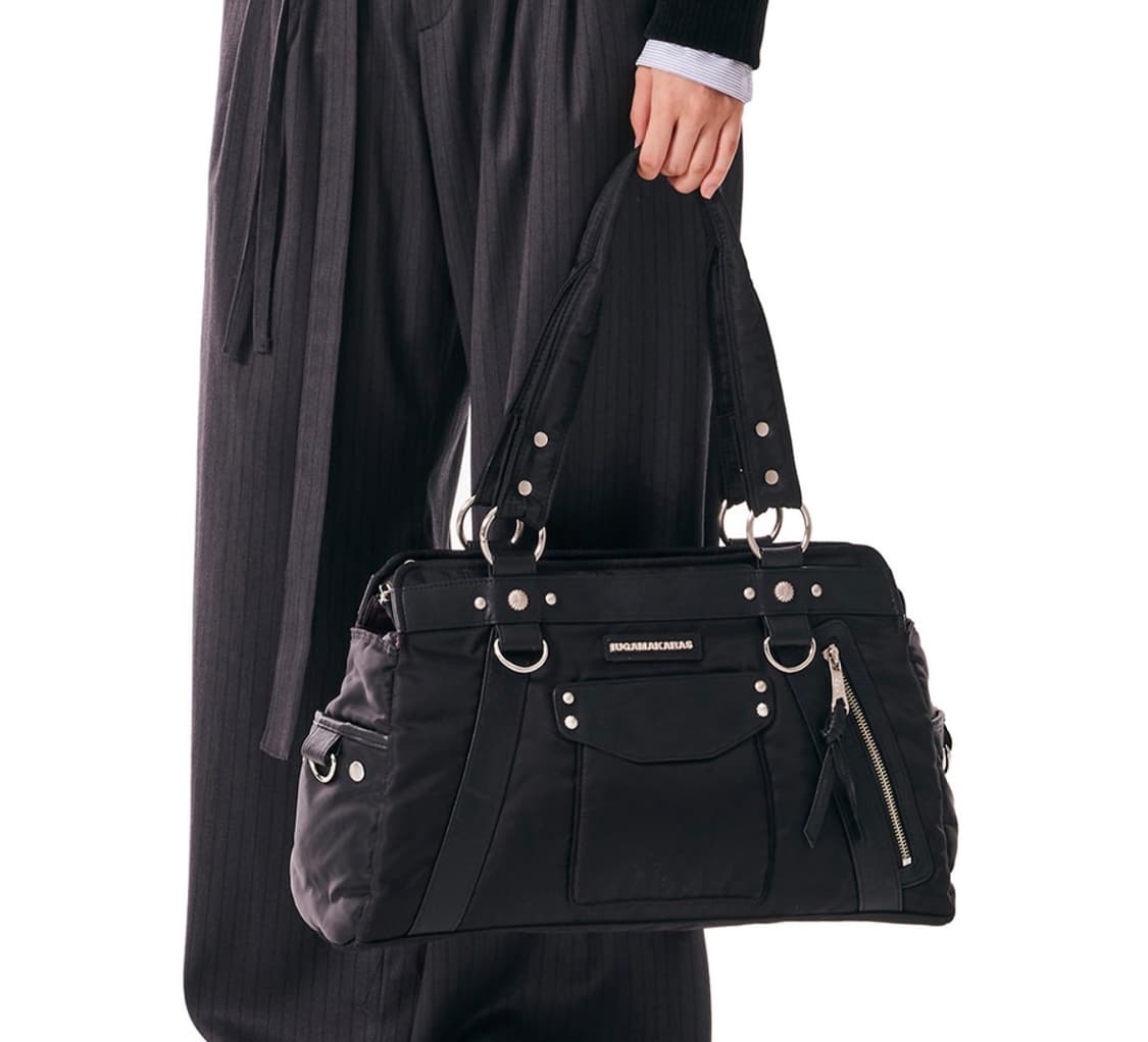 이우가마카라스 스터드 나일론 숄더백 블랙 상품이미지1