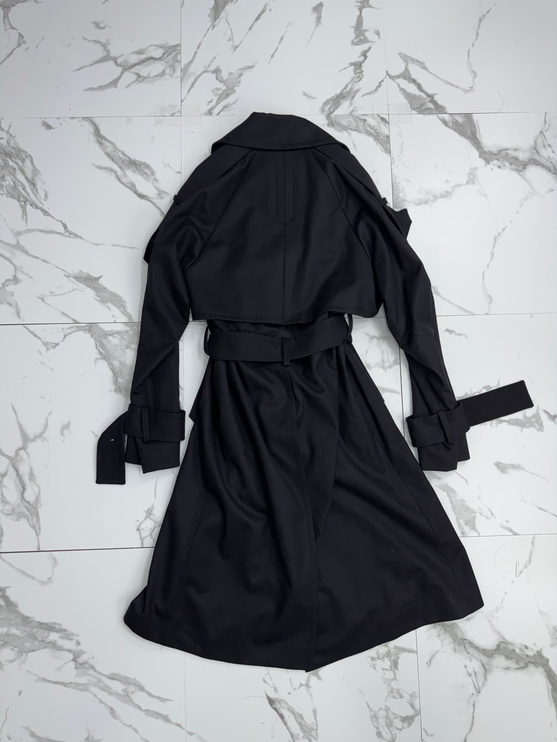 럭키슈에뜨 블랙 울 트렌치코트 상품이미지2