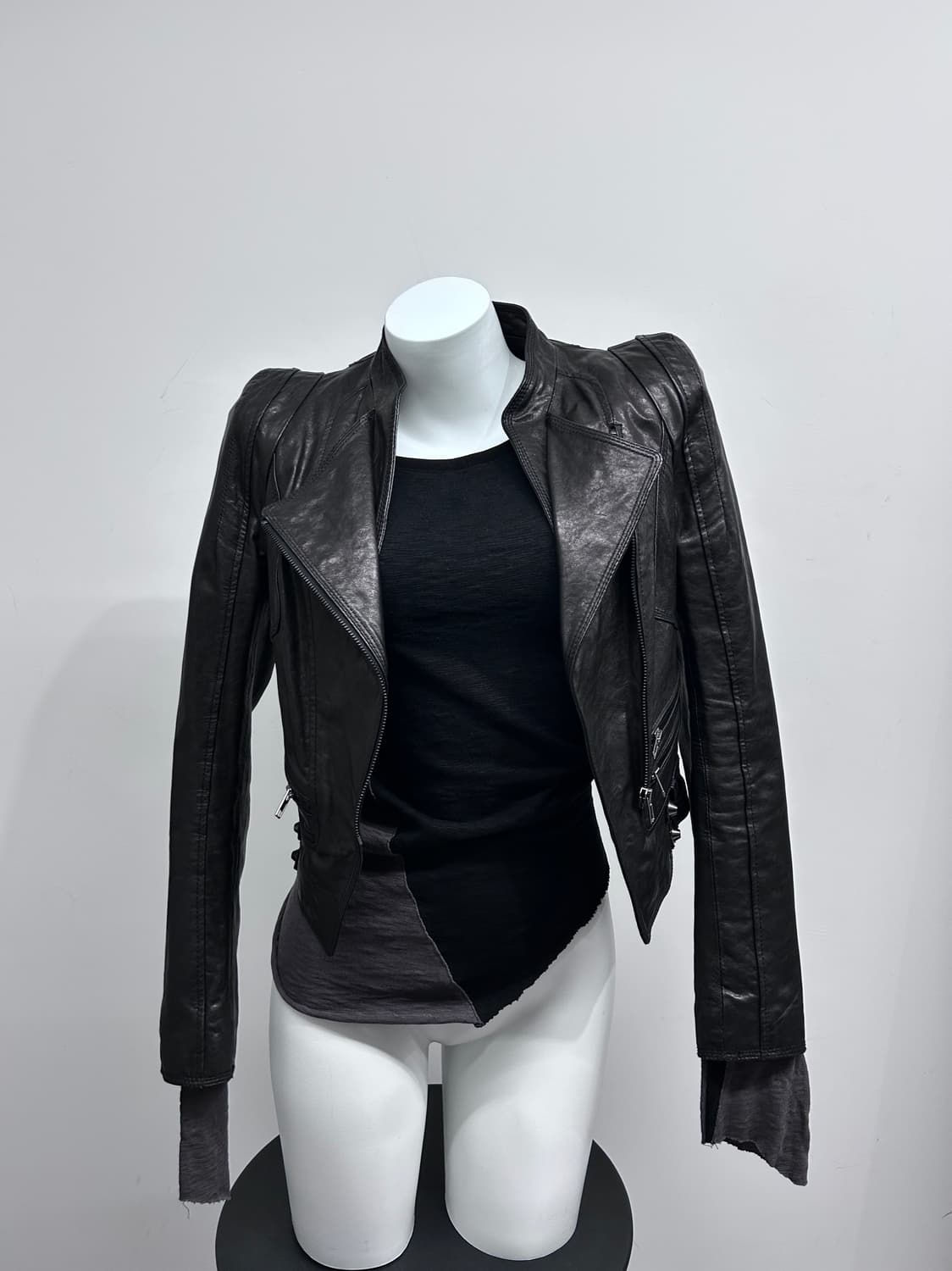 멀티 지퍼 사선 크롭 램스킨 자켓 상품이미지2