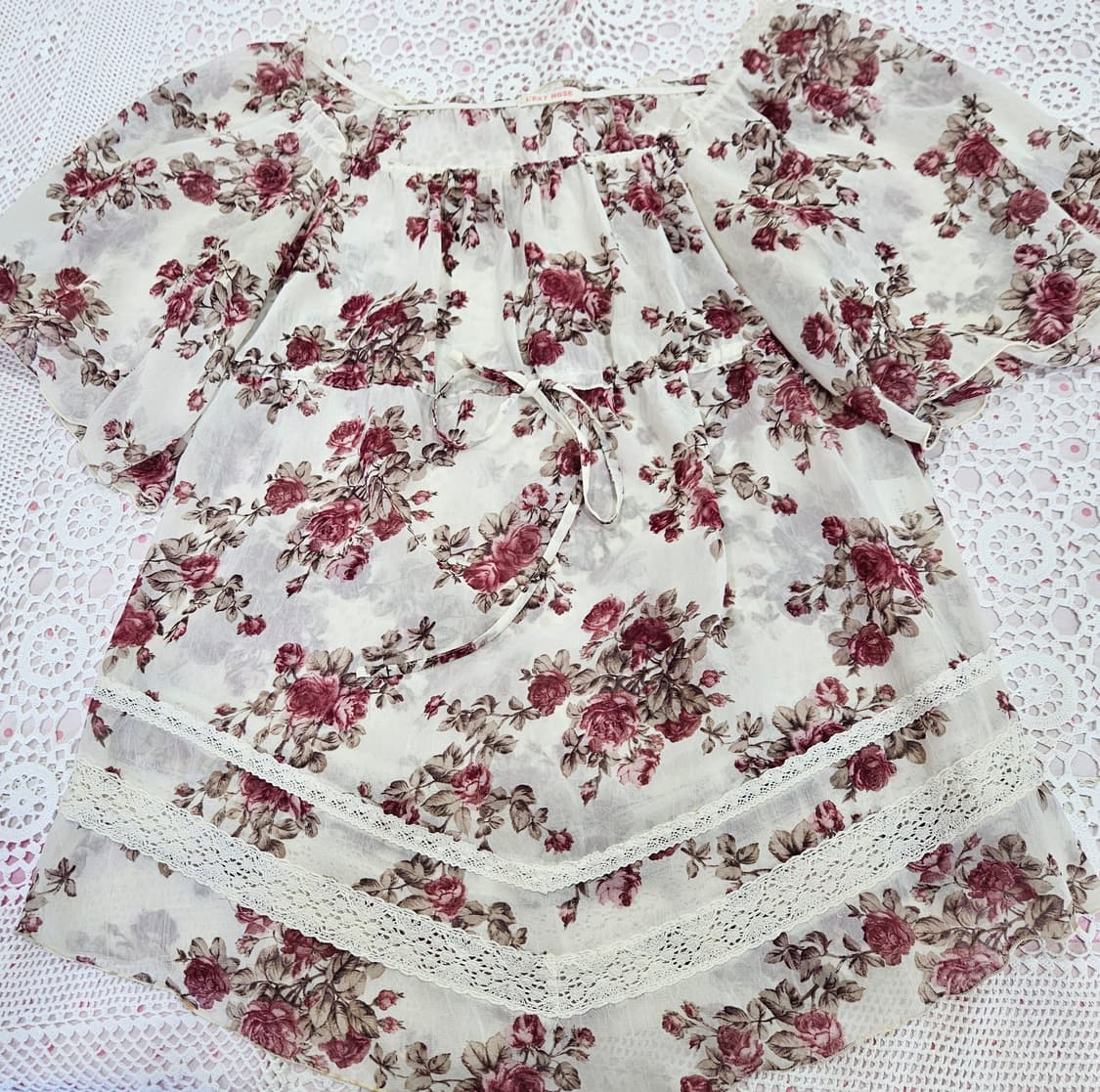 (LEST ROSE) 로즈 쉬폰 프릴 블라우스 상품이미지9