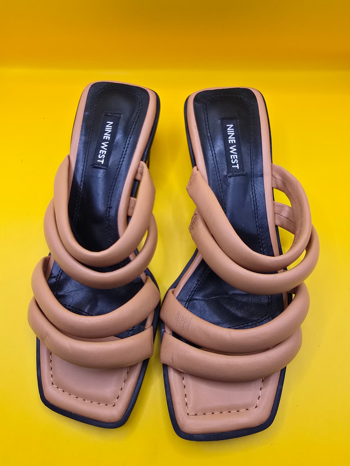 나인웨스트 패딩 스트랩 슬리퍼 230 / 굽5cm 상품이미지1