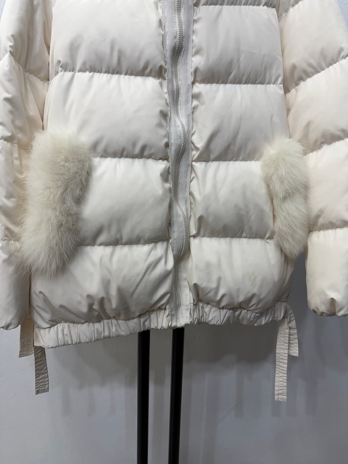 정품) O2ND 오즈세컨 한섬 퍼 포인트 패딩 55 상품이미지4