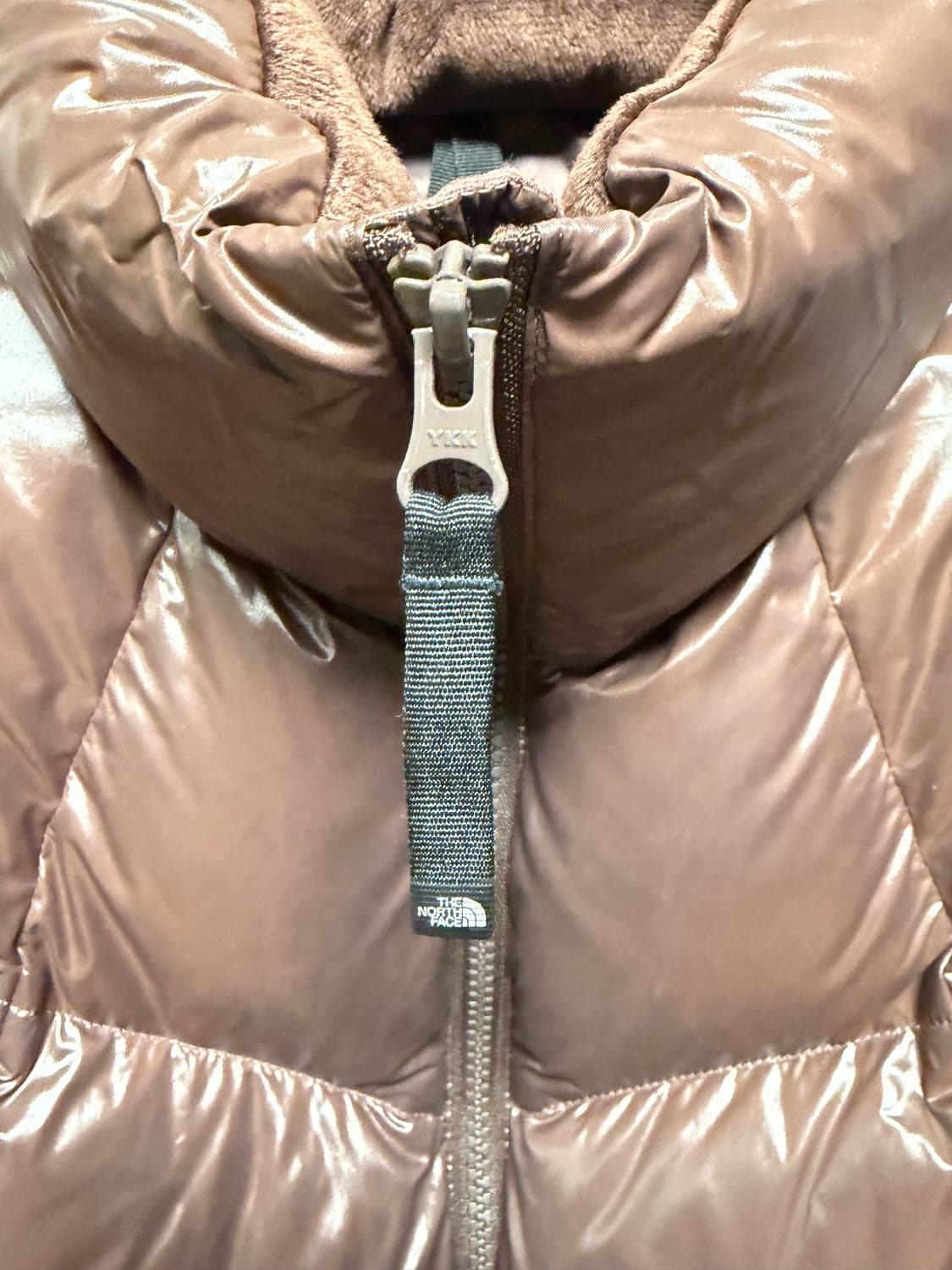 노스페이스 글로시 다운 패딩 브라운 상품이미지6