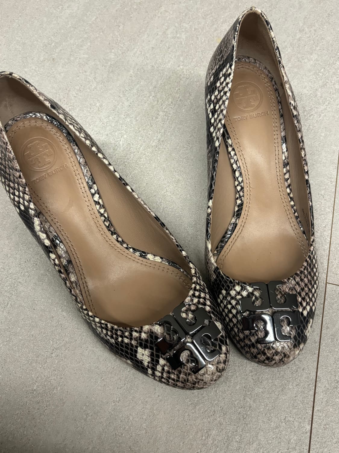 토리버치 웨지힐 상품이미지1