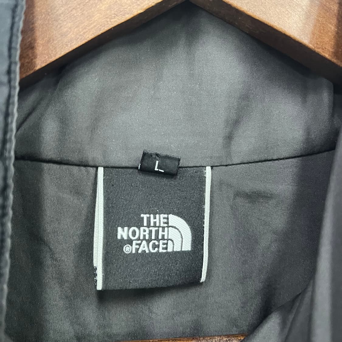 노스페이스 블랙 퀄팅 경량 자켓 상품이미지3