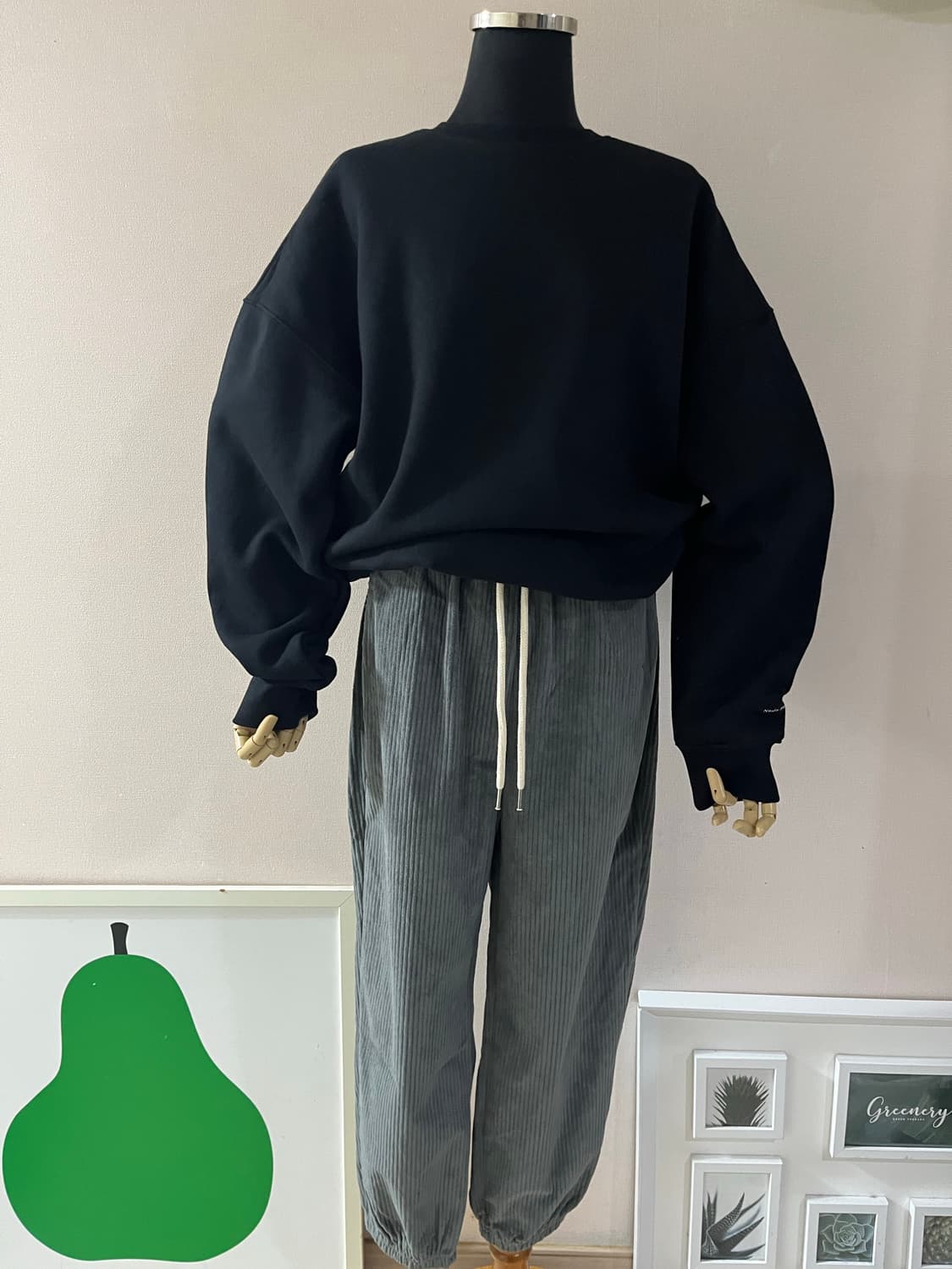 팬시클럽 블랙기모맨투맨 상품이미지10