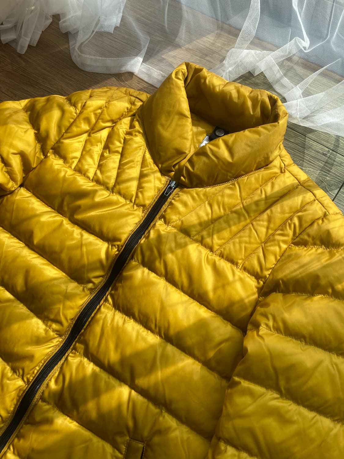 C.P.컴퍼니 덕다운 겨자 경량 패딩 상품이미지2