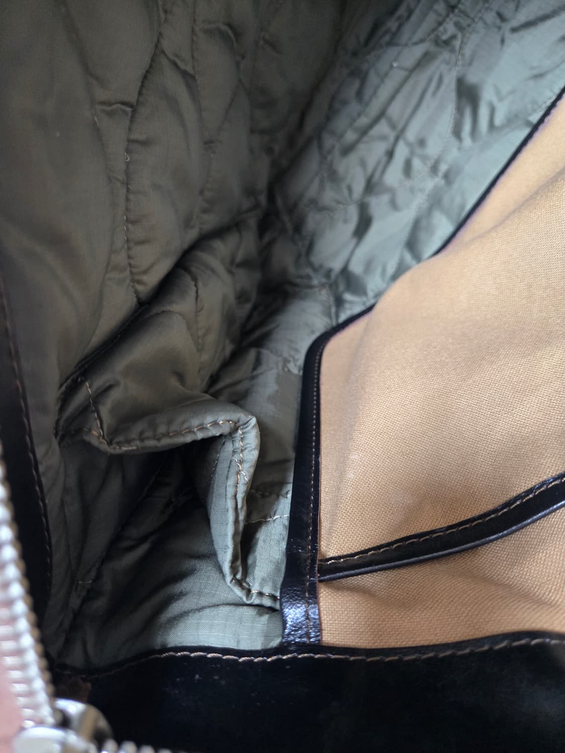 토이즈맥코이 헬멧백 블랙 판매합니다. 상품이미지6