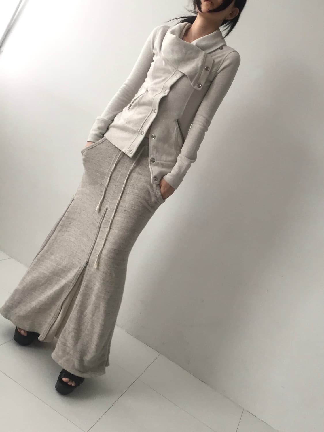 A/X 드레이프 하이넥 버튼 탑 상품이미지7