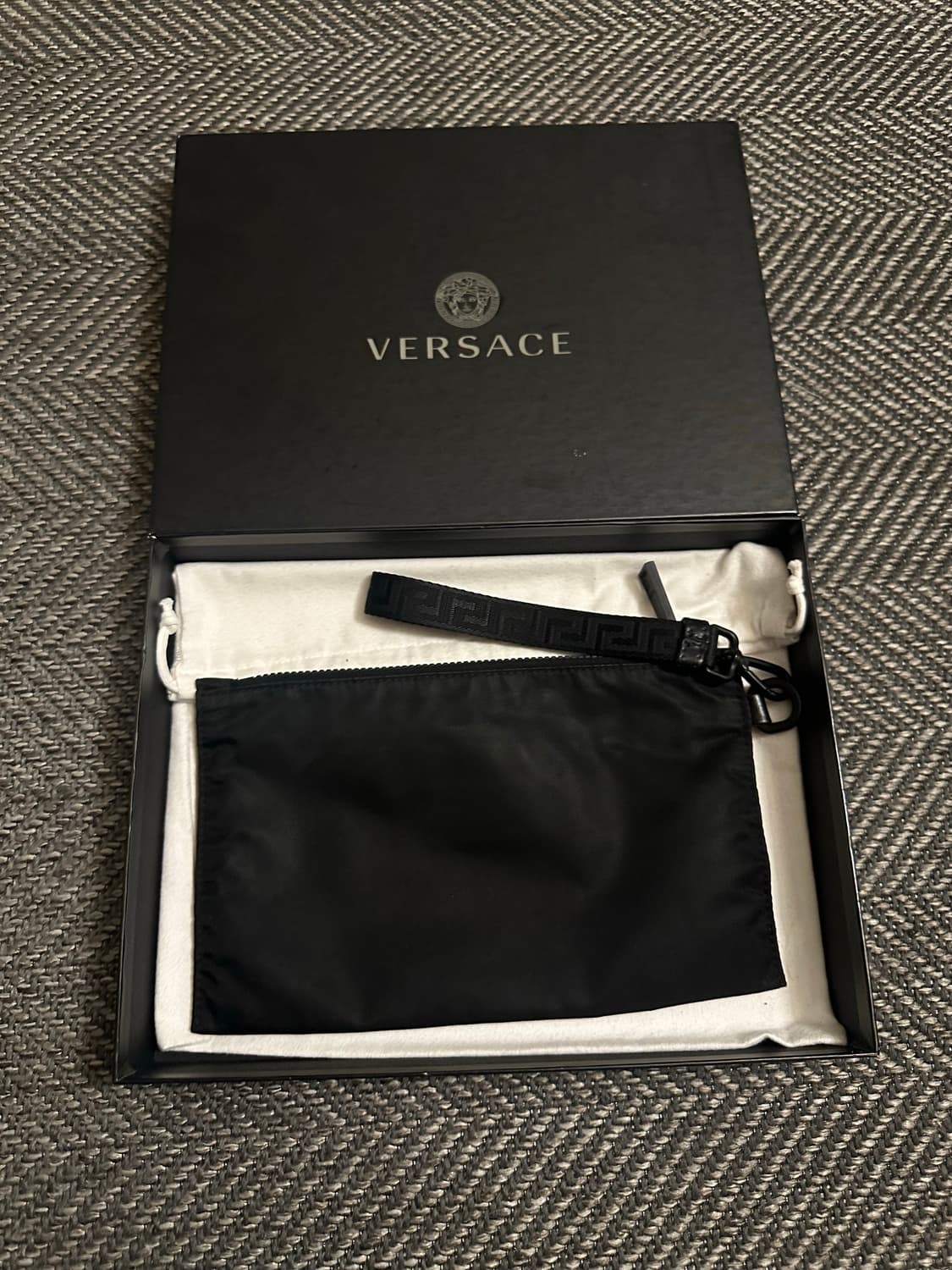 베르사체 나일론 메두사 클러치 상품이미지3