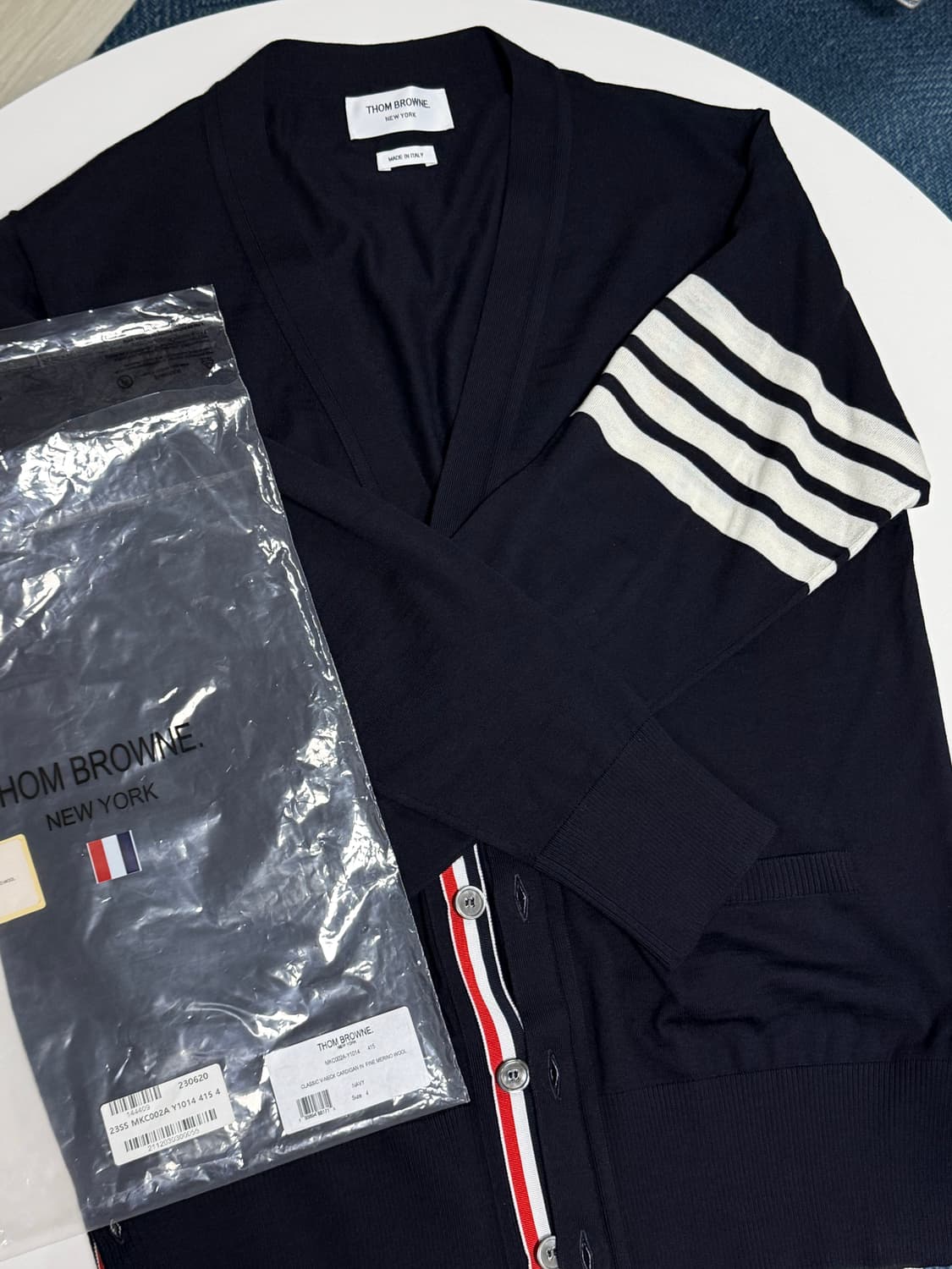 톰브라운 서스테이너블 메리노 울 가디건 네이비 4사이즈 판매 상품이미지2