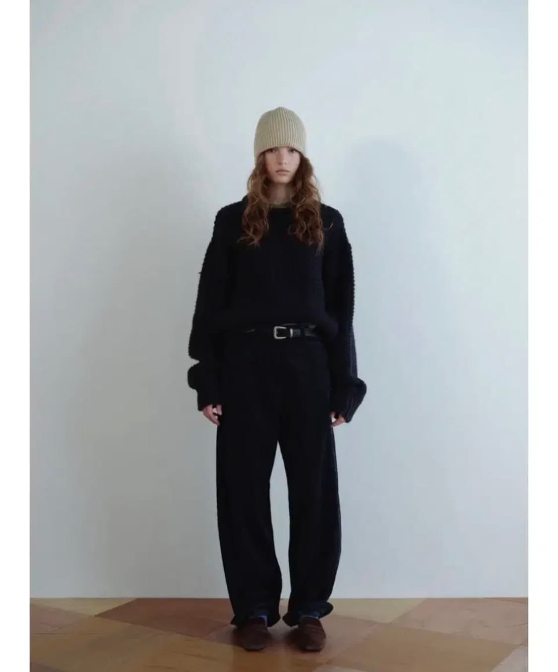 아르토 Curved Wale Corduroy Pants_Navy 상품이미지2