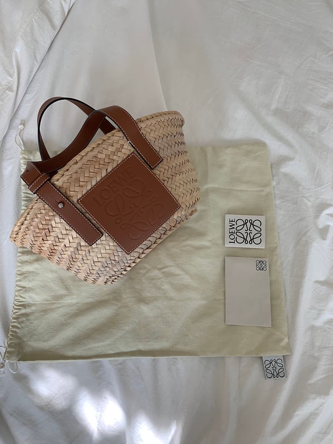 로에베 라피아 라탄 바스켓백 상품이미지1