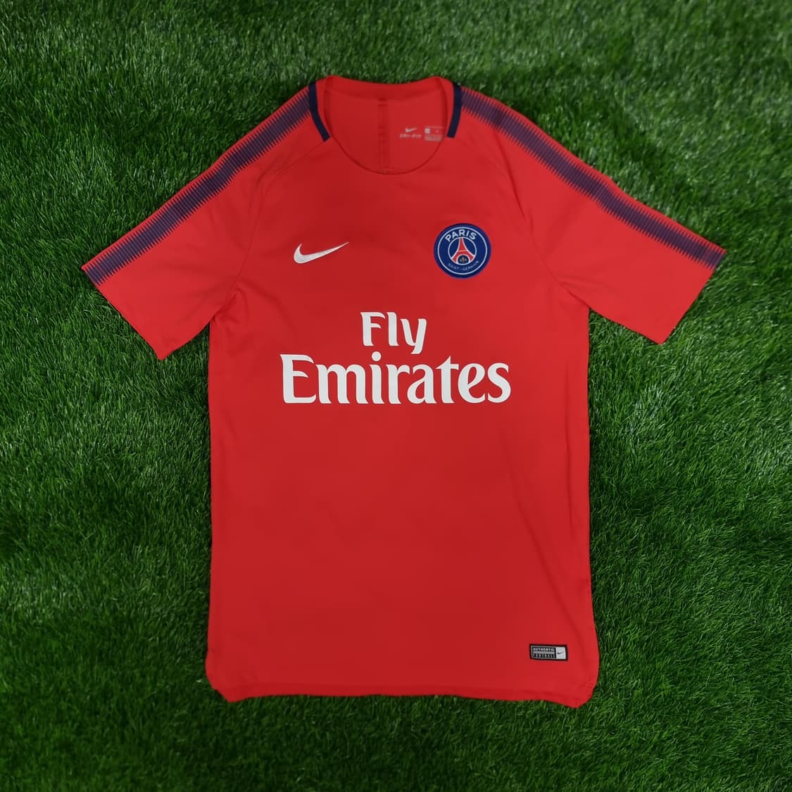 17-18시즌 파리 생제르망 나이키 트레이닝 상품이미지1