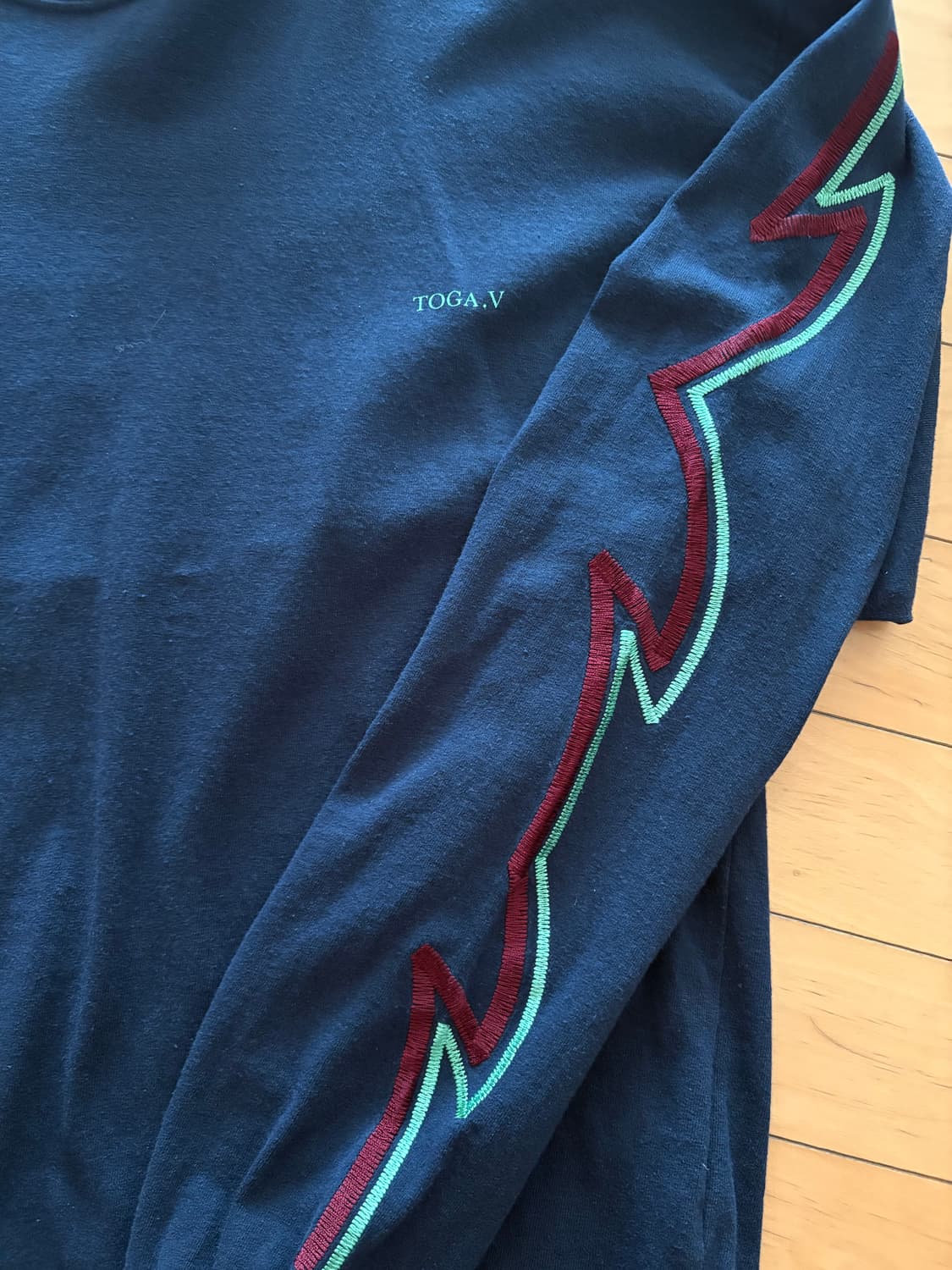 토가 비릴리스 자수 롱슬리브  상품이미지2