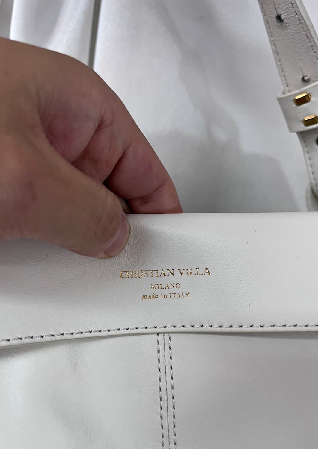 CHRISTIAN VILLA 상품이미지3