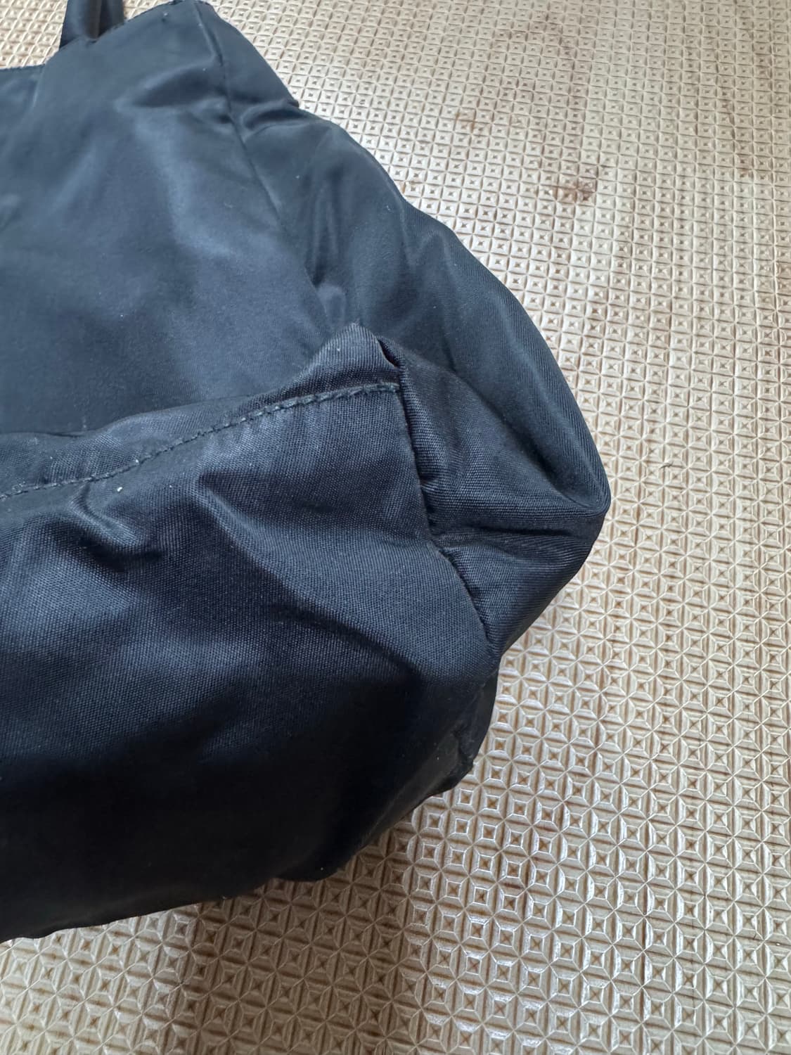 프라다 포코노 나일론 토트백 상품이미지5