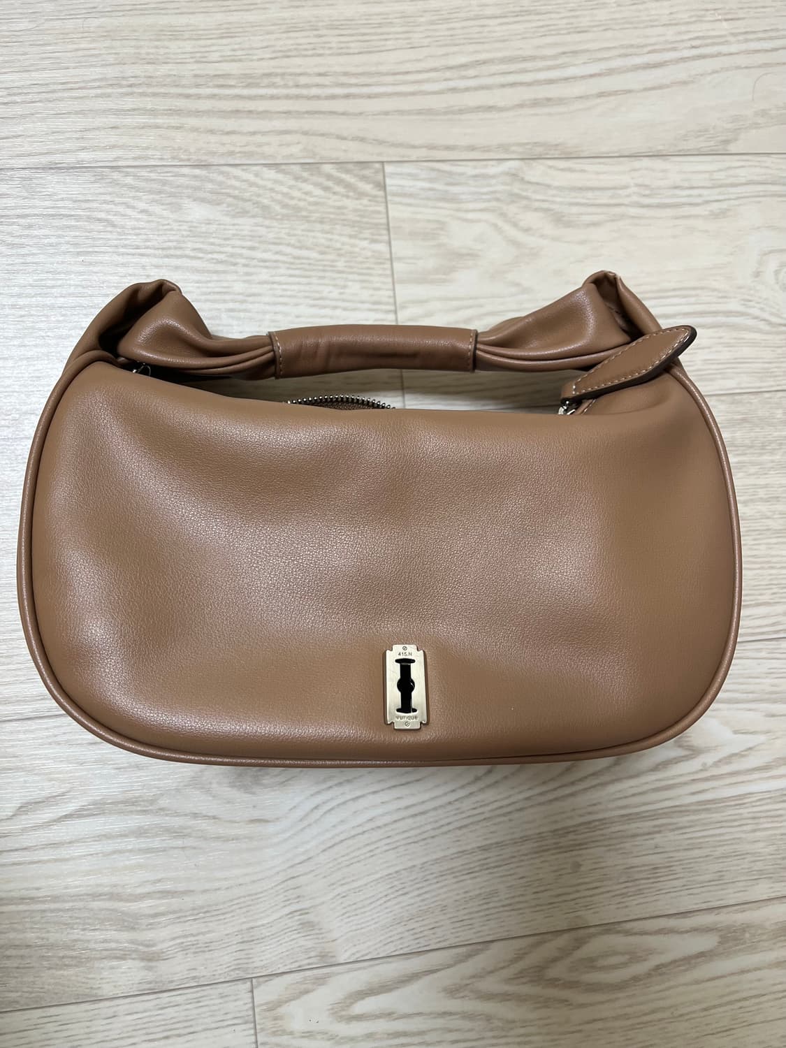 분크 하프문 코코넛백 카멜 상품이미지2