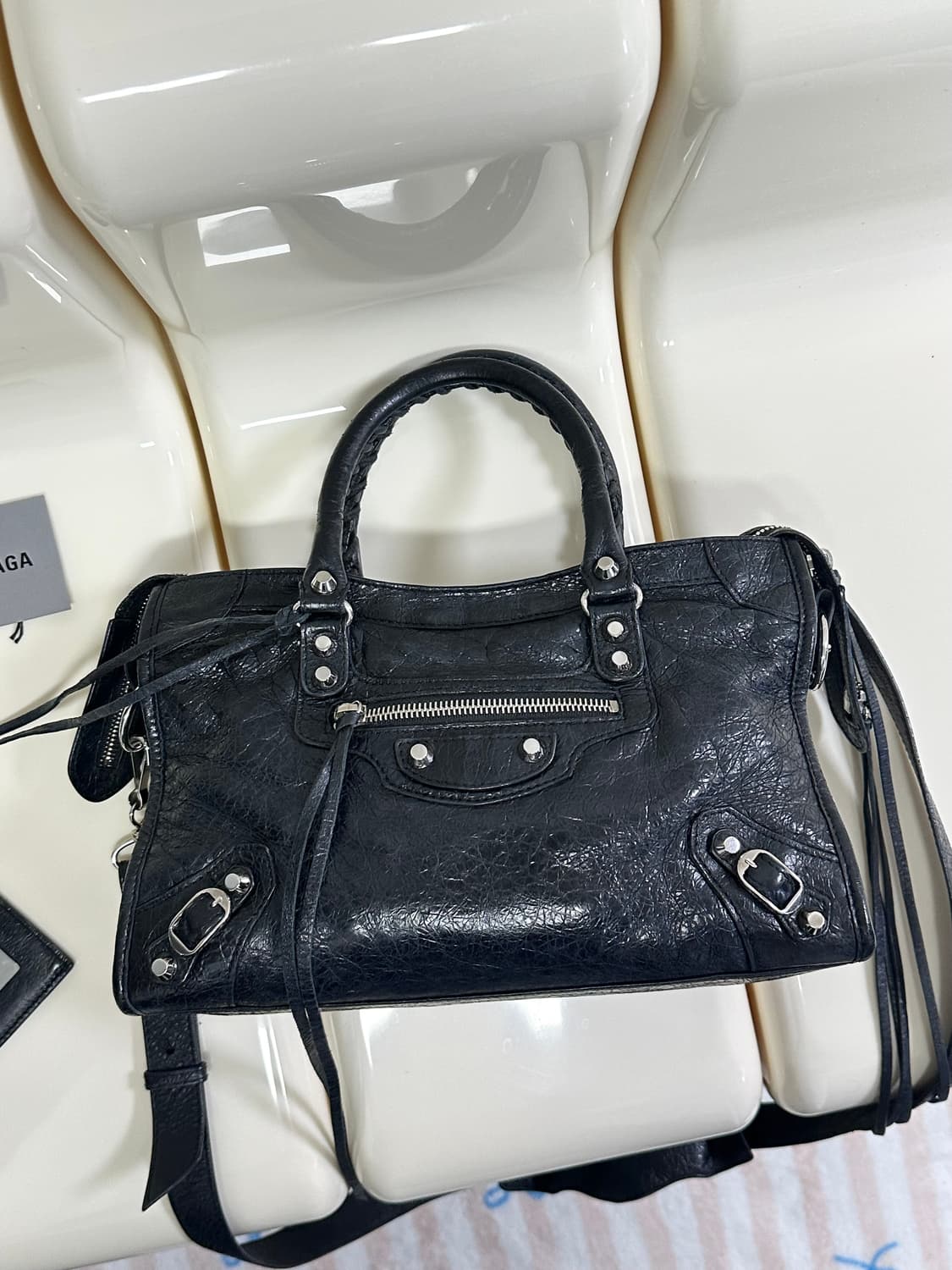 [A+ 정품] 발렌시아가 시티 모터백 스몰 블랙 상품이미지4