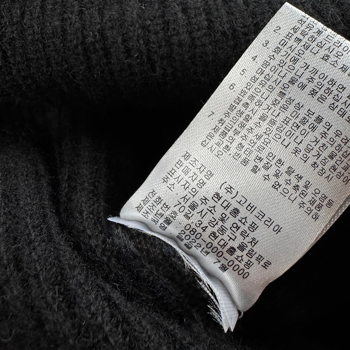 고비 캐시미어100 루즈핏 니트 (BLACK) 상품이미지5