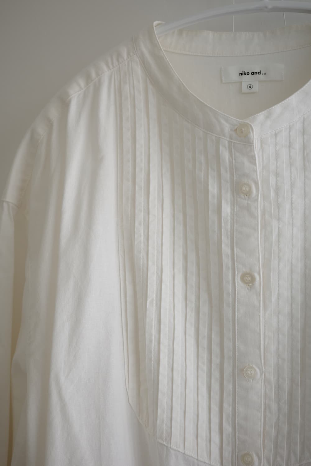 Niko and  아이보리 핀턱 롱 셔츠 남방 상품이미지3