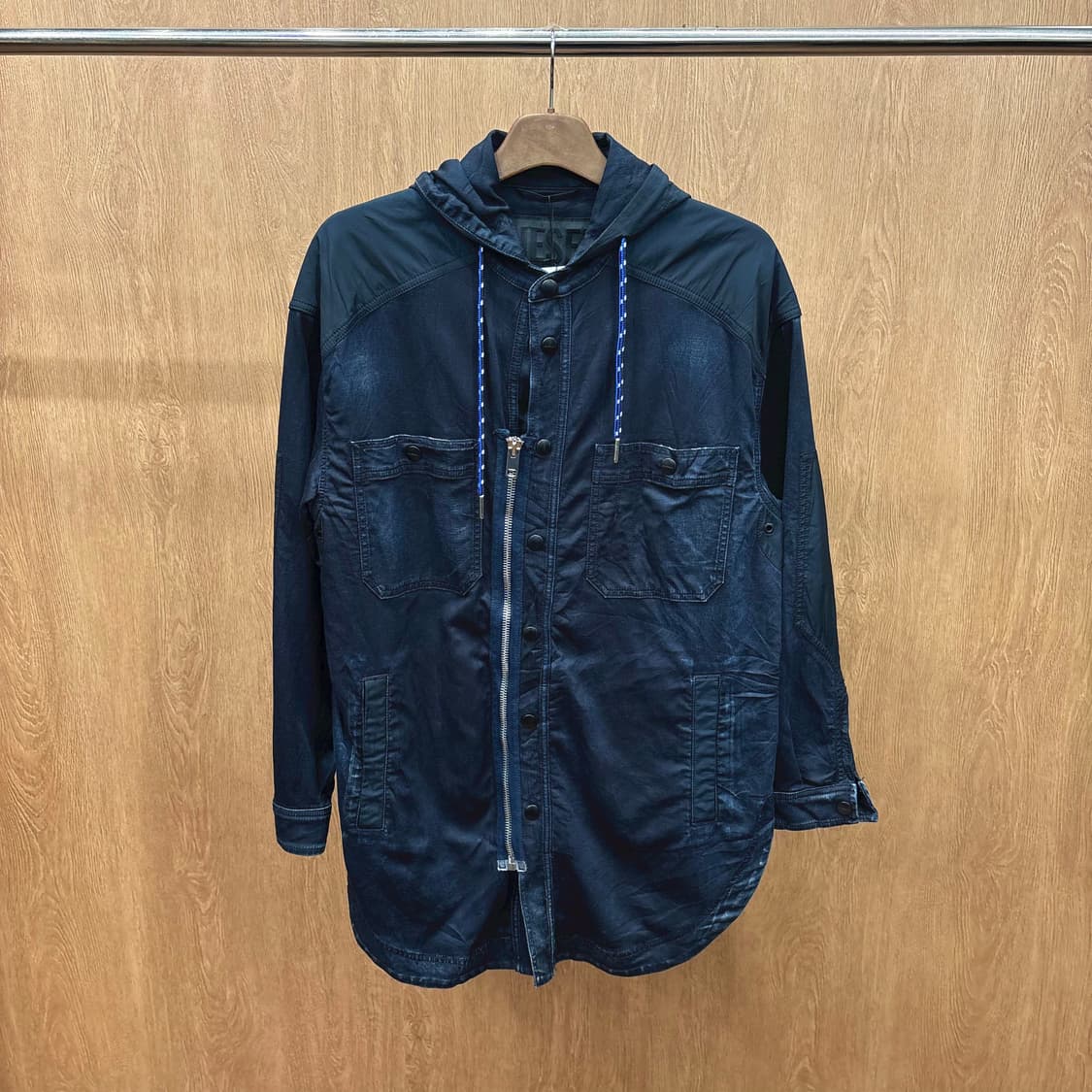 디젤 롱 후드 자켓 하이브리드 배색 워싱 지퍼 디테일 루즈핏 다크 네이비 상품이미지2