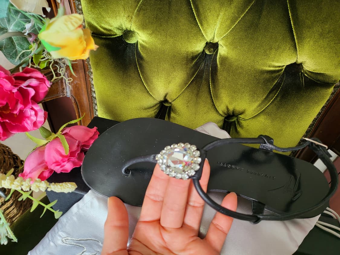 쥬세페 자노티 빅 크리스탈 플랫 샌들 박스 더스트 1 회 착용 상품이미지8