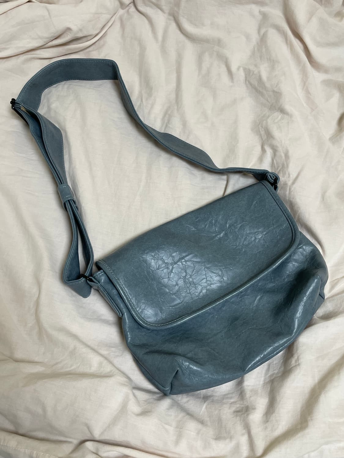 밋맷밋 크로스백  상품이미지1