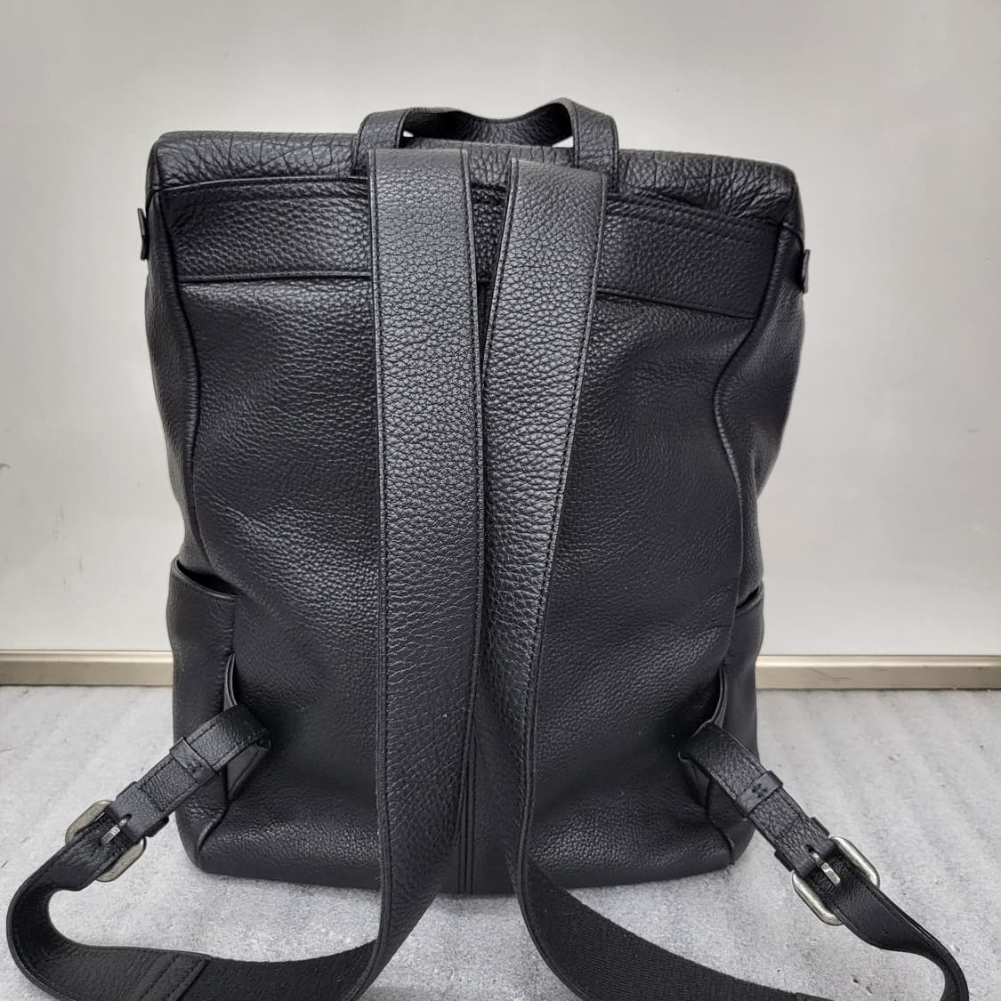 상태좋은 루즈 앤 라운지 정품 천연가죽 백팩
INTIMO BACKPACK 상품이미지5