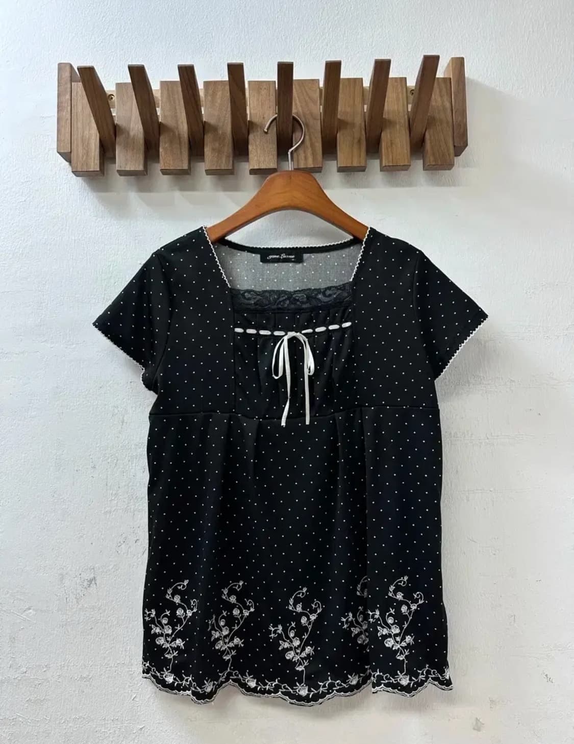 일본빈티지 블랙도트 자수 리본 디테일 블라우스  상품이미지1