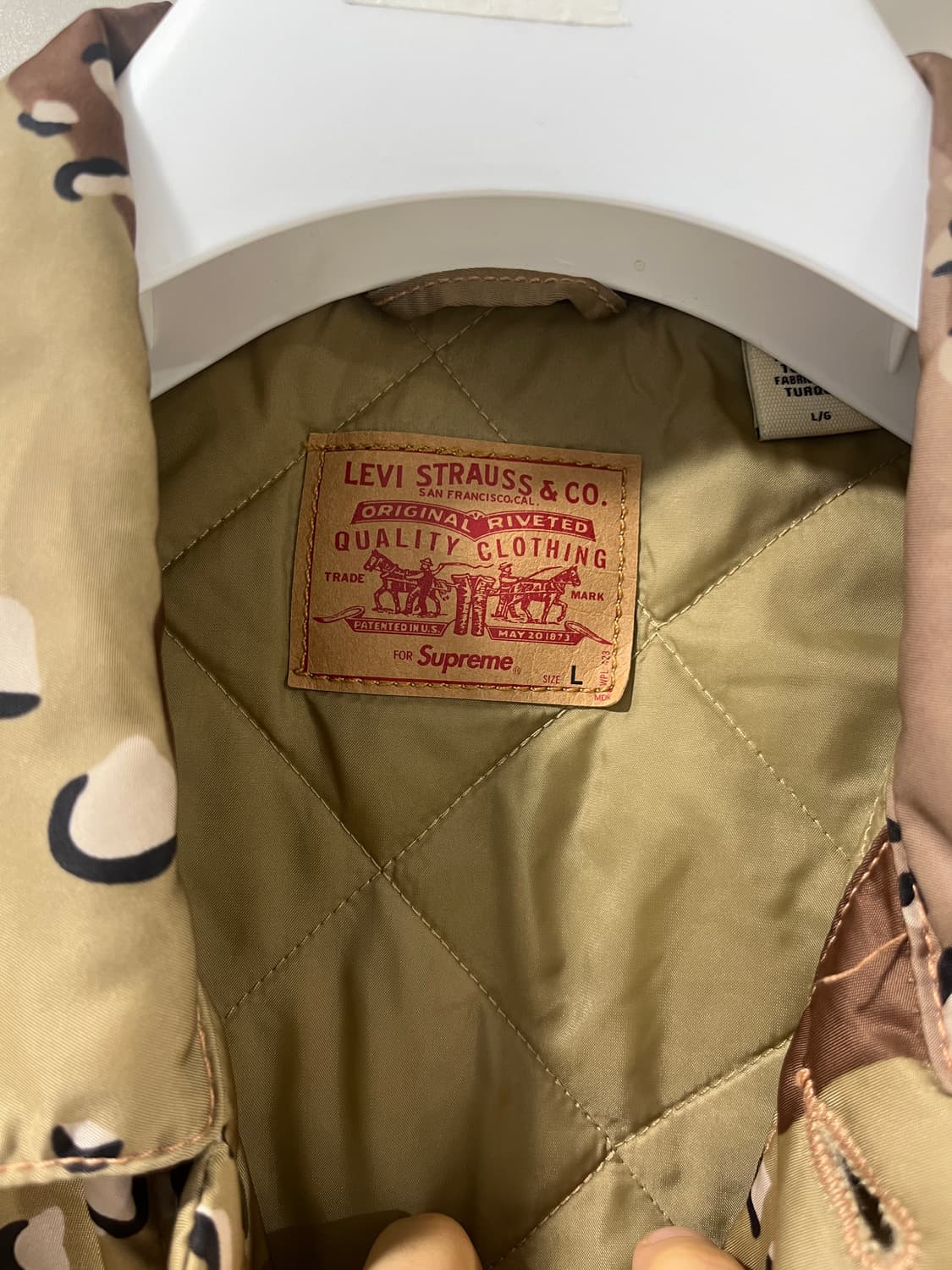 슈프림x리바이스 초코칩 카모 자켓 상품이미지3