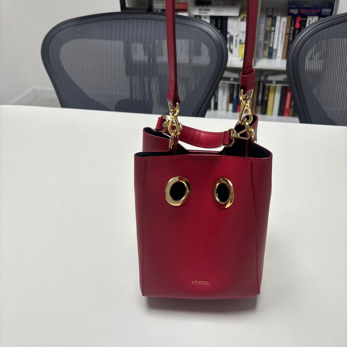 코이무이 레드 숄더백 상품이미지7