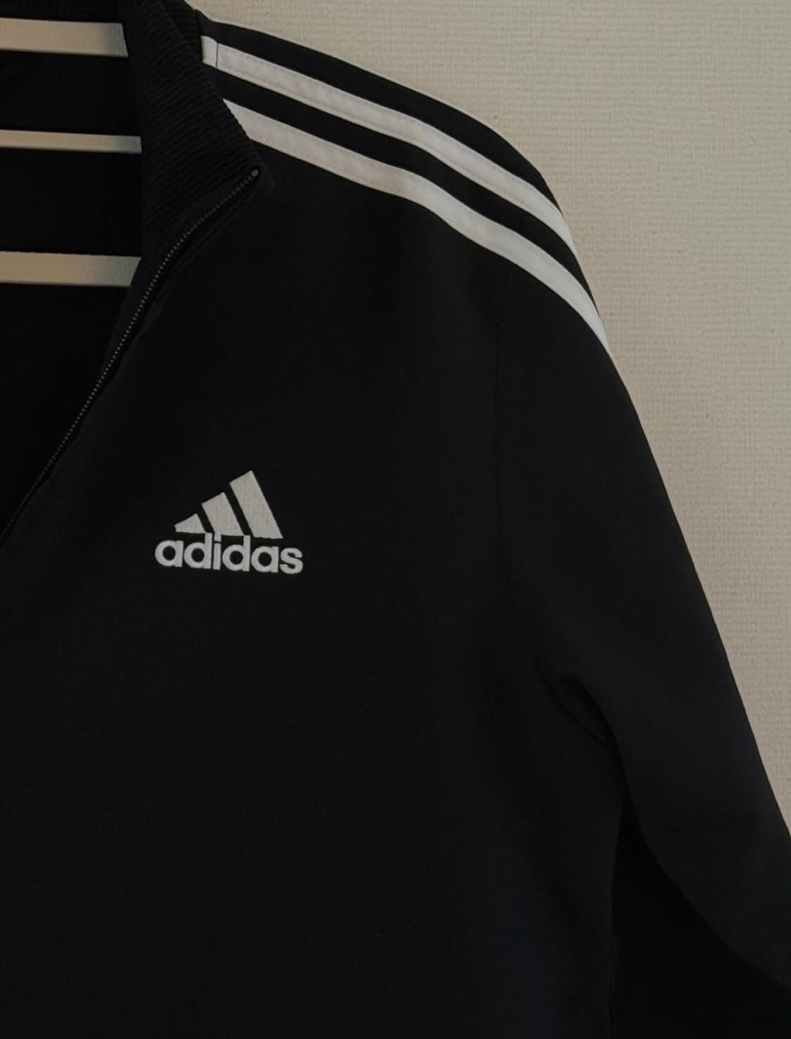 아디다스 블랙 바람막이 상품이미지2