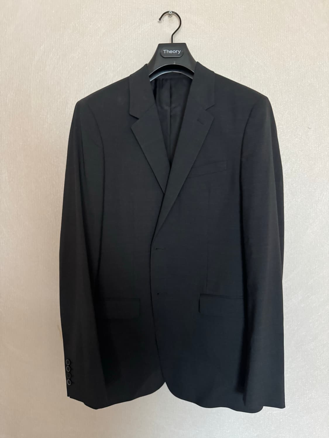 띠어리 블레이저 스트레치 울 차콜 42L 새 상품 판매합니다. 상품이미지1