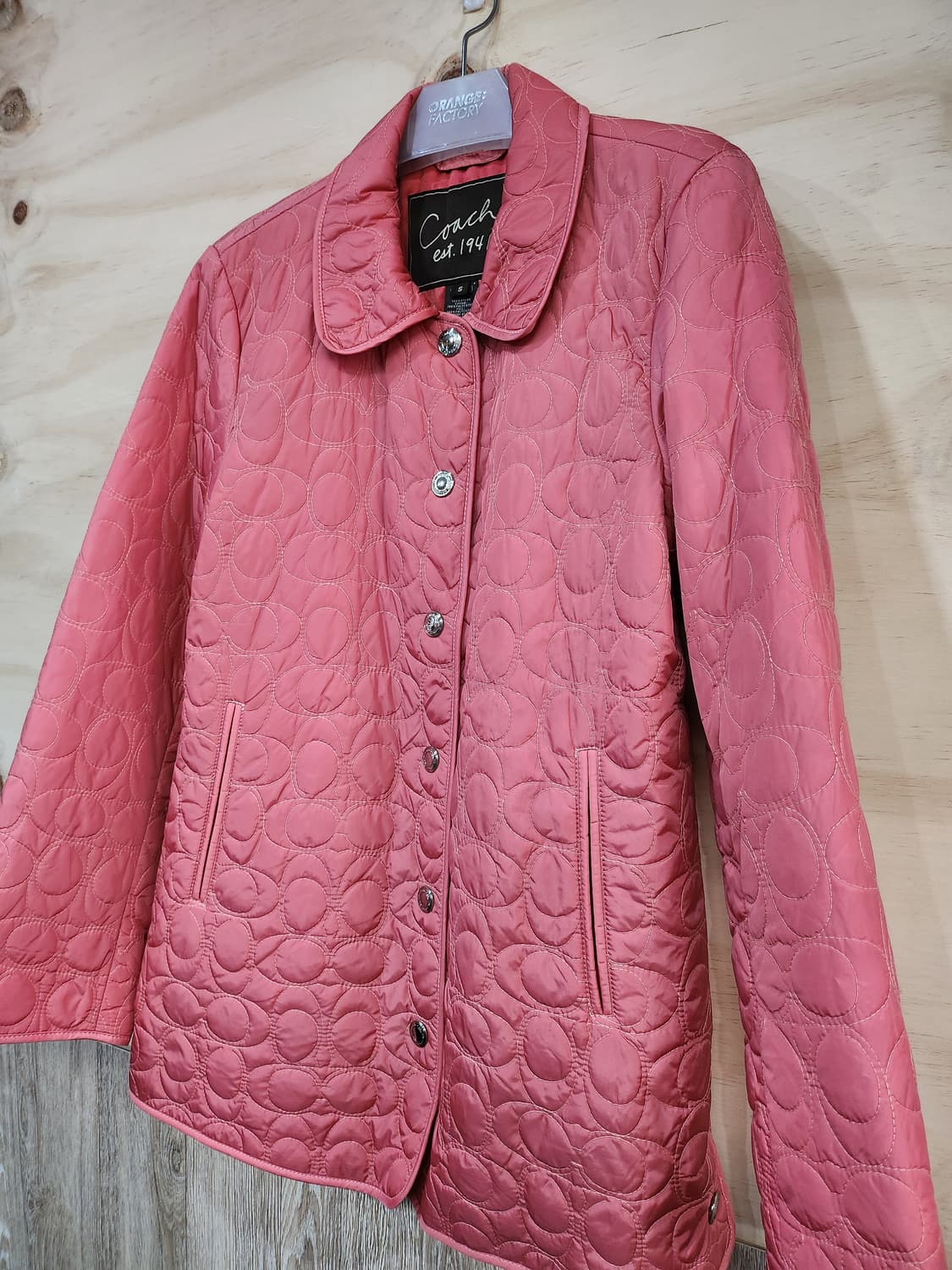 128) 코치 coach 오버사이즈 시그니처 패턴 퀄팅 패딩 상품이미지3