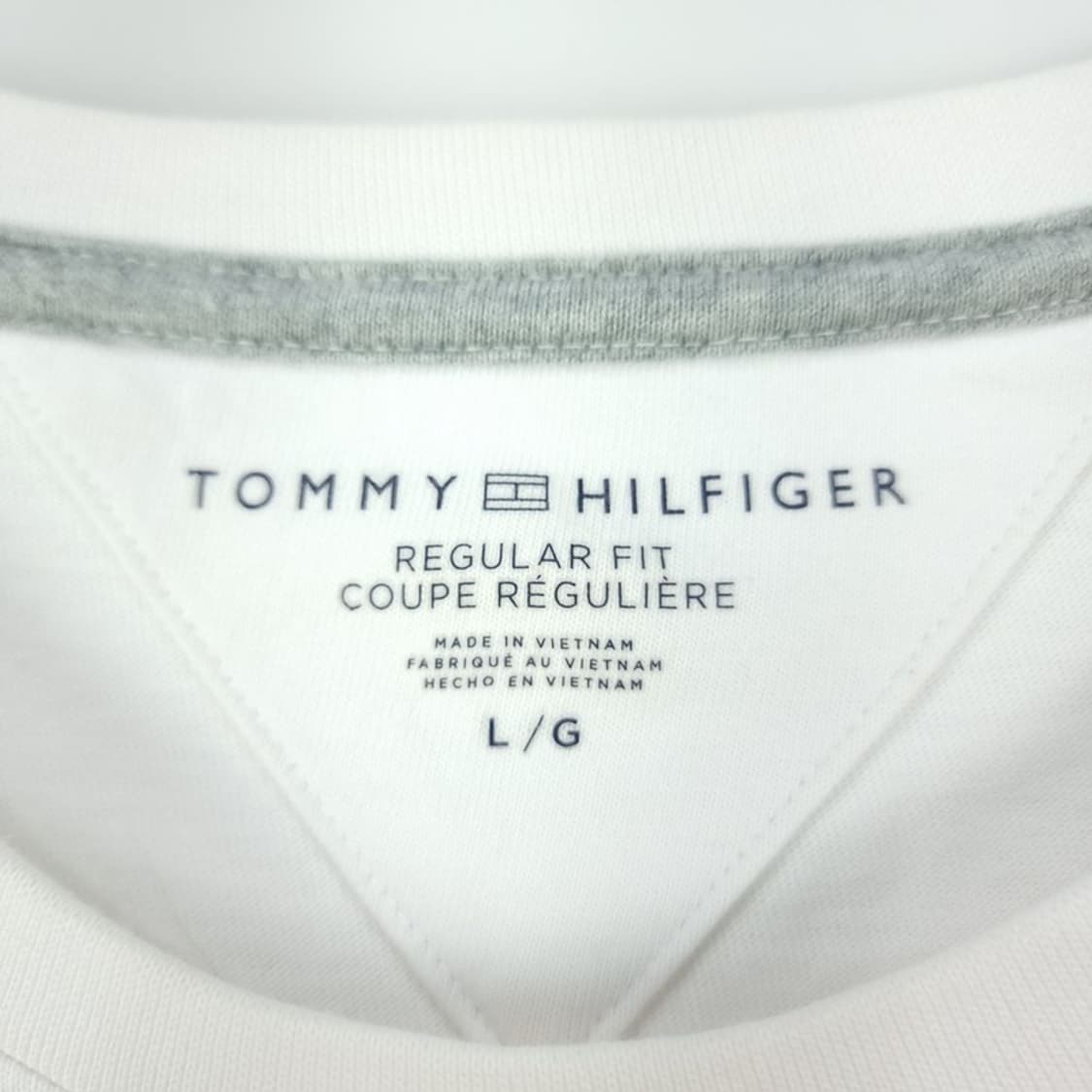 [타미힐피거] 헤리티지 빅로고 자수 반팔 티 M20171 상품이미지8