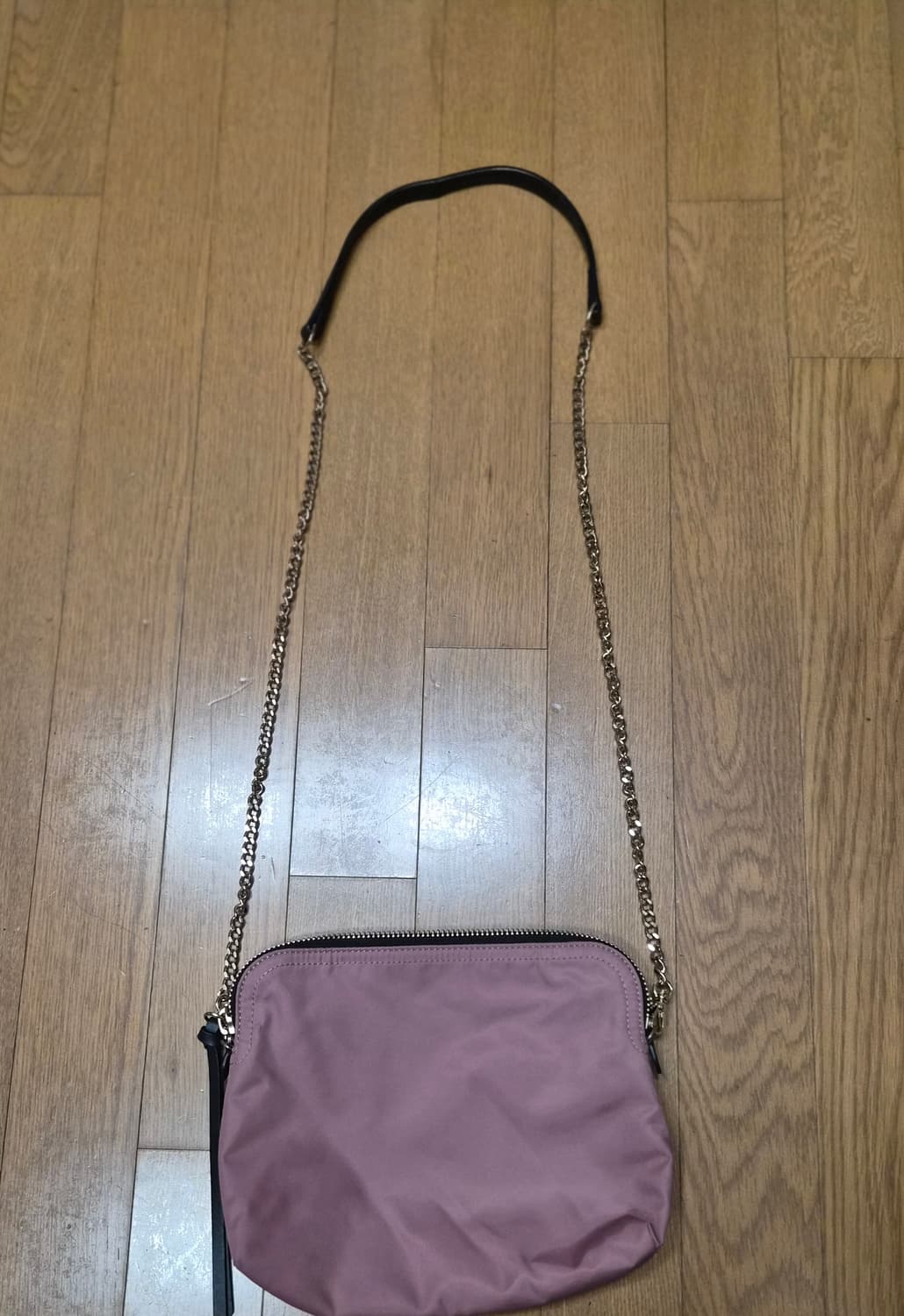 (정품) 버버리 로고 나일론 크로스백 (명품 여자 가방 숄더백) 상품이미지1