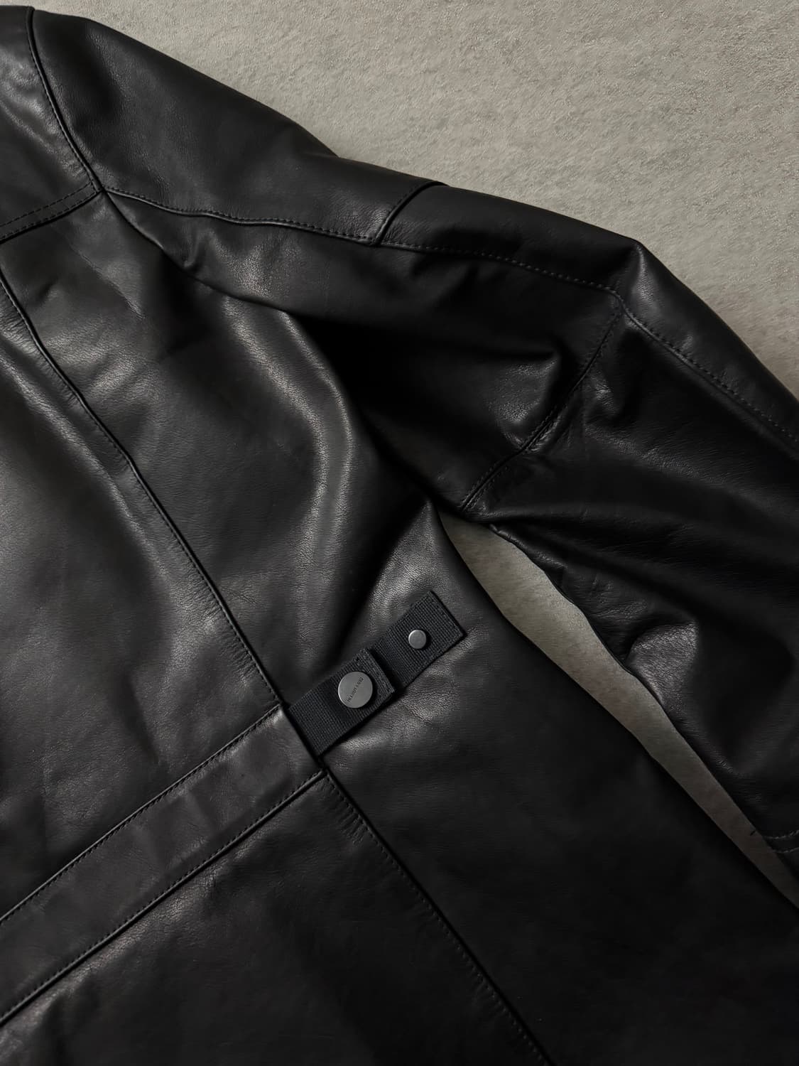 헬무트랭 투웨이 후드레더자켓 상품이미지8