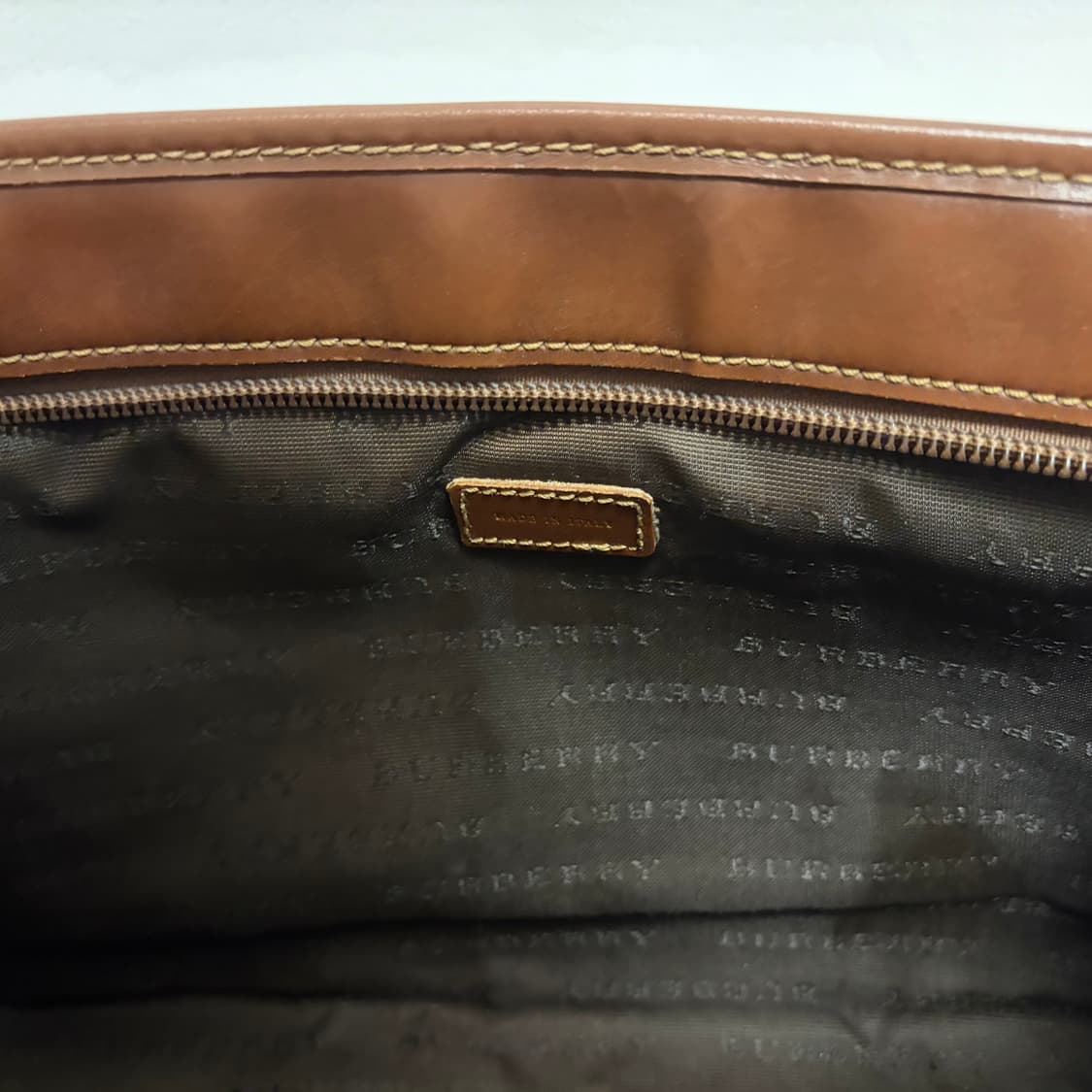 버버리 클래식 클러치백 상품이미지9