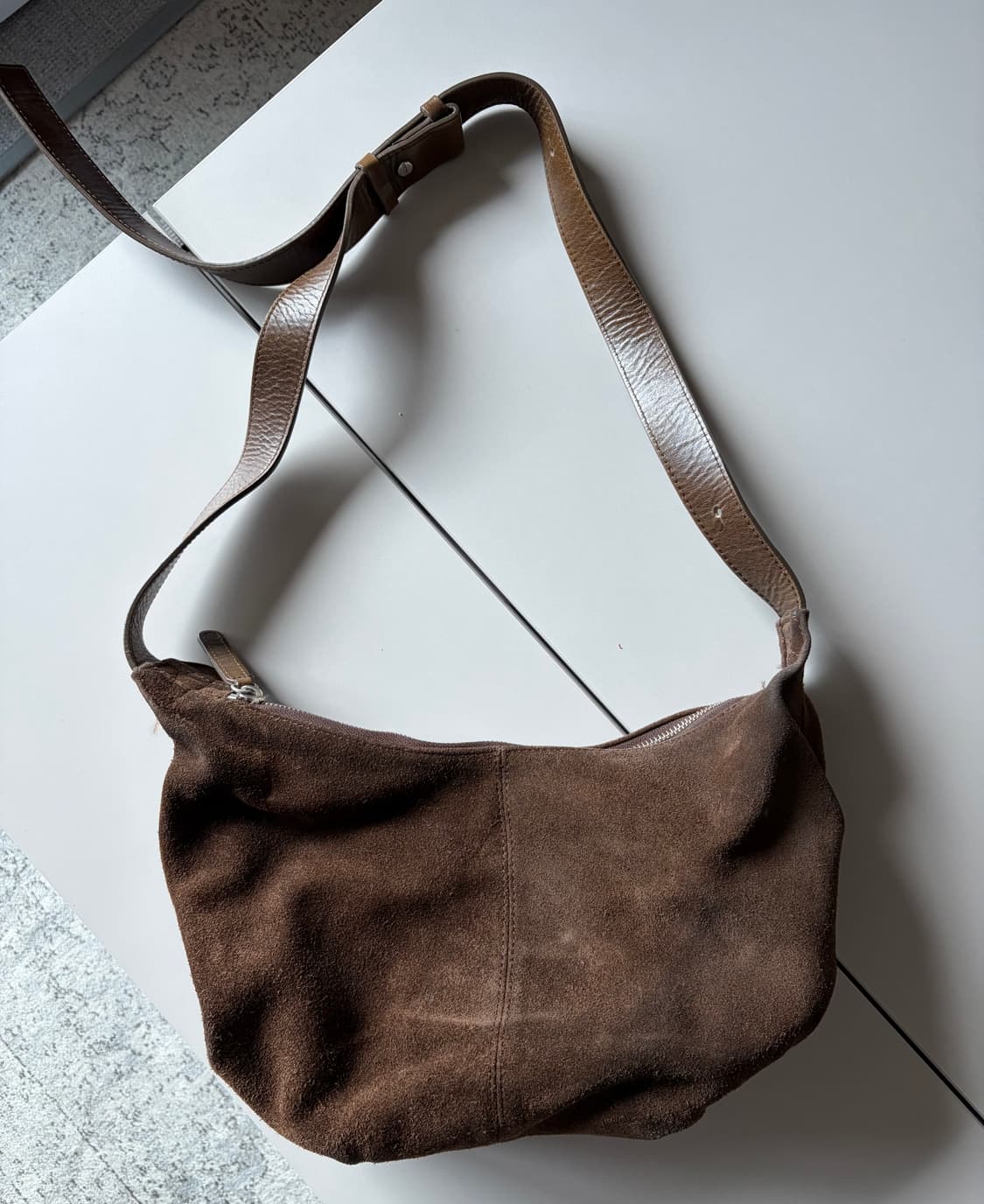 낫띵리튼 숄더 스웨이드백 상품이미지1