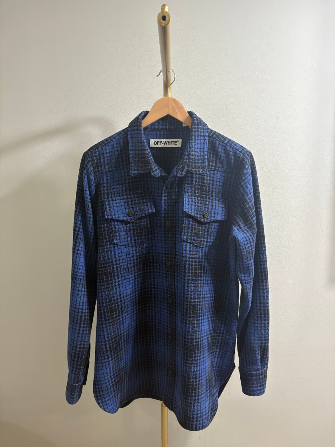 오프화이트 플란넬 스트라이프 셔츠 상품이미지2