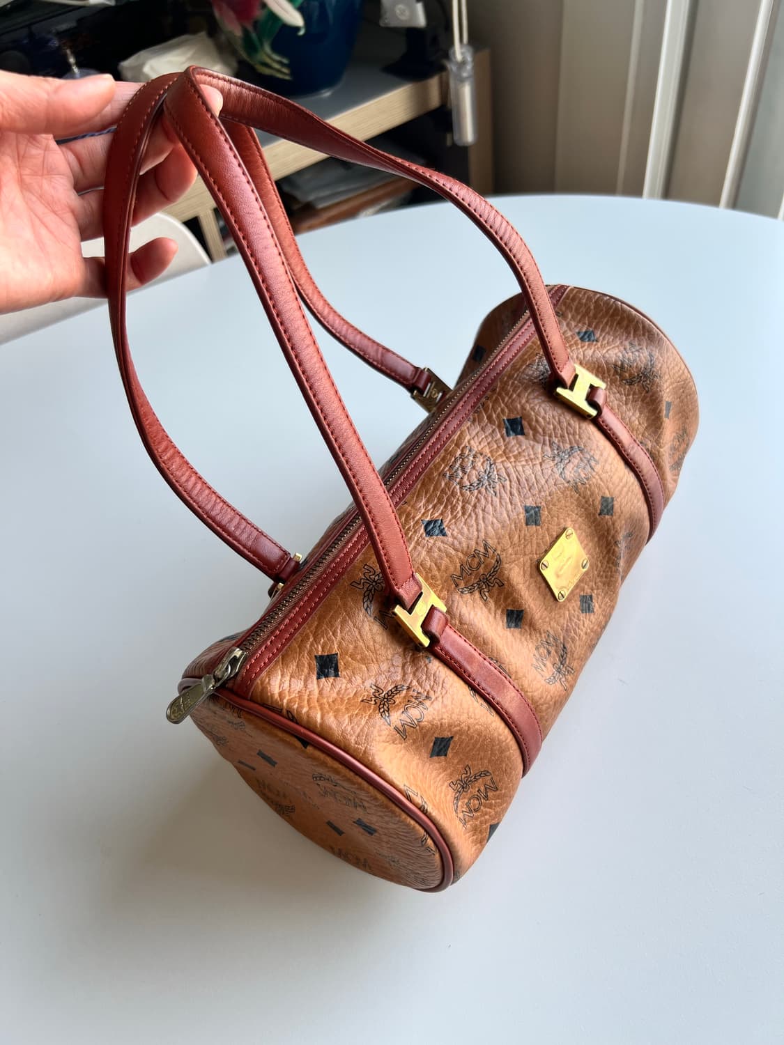 엠씨엠 비세토스 원통백 상품이미지2