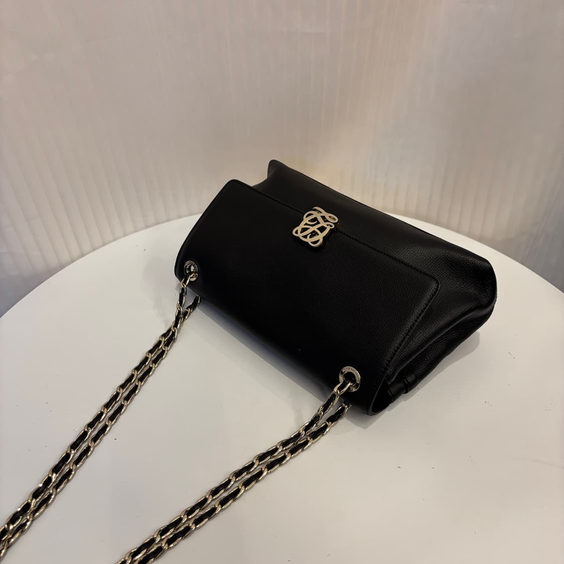 정품 루이까또즈 체인 숄더백     상품이미지6