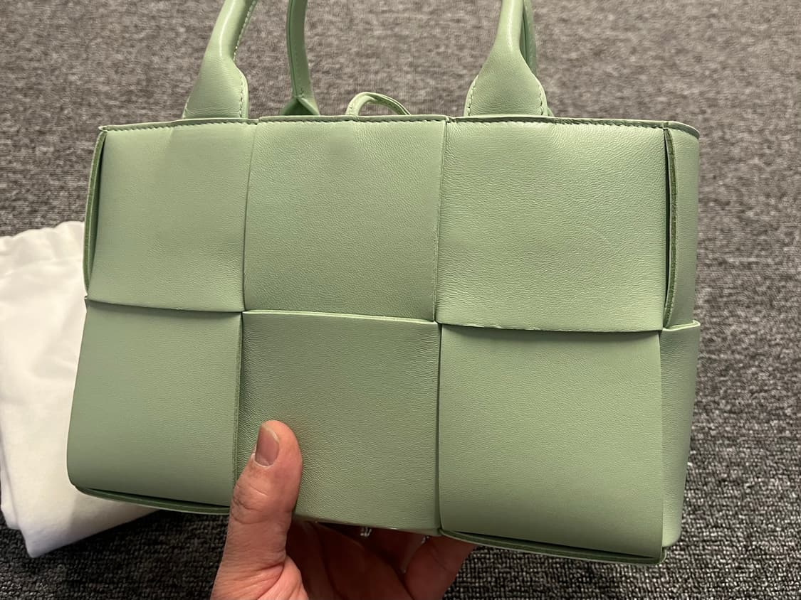 보테가베네타 미니 아르코 토트백 새제품 상품이미지8