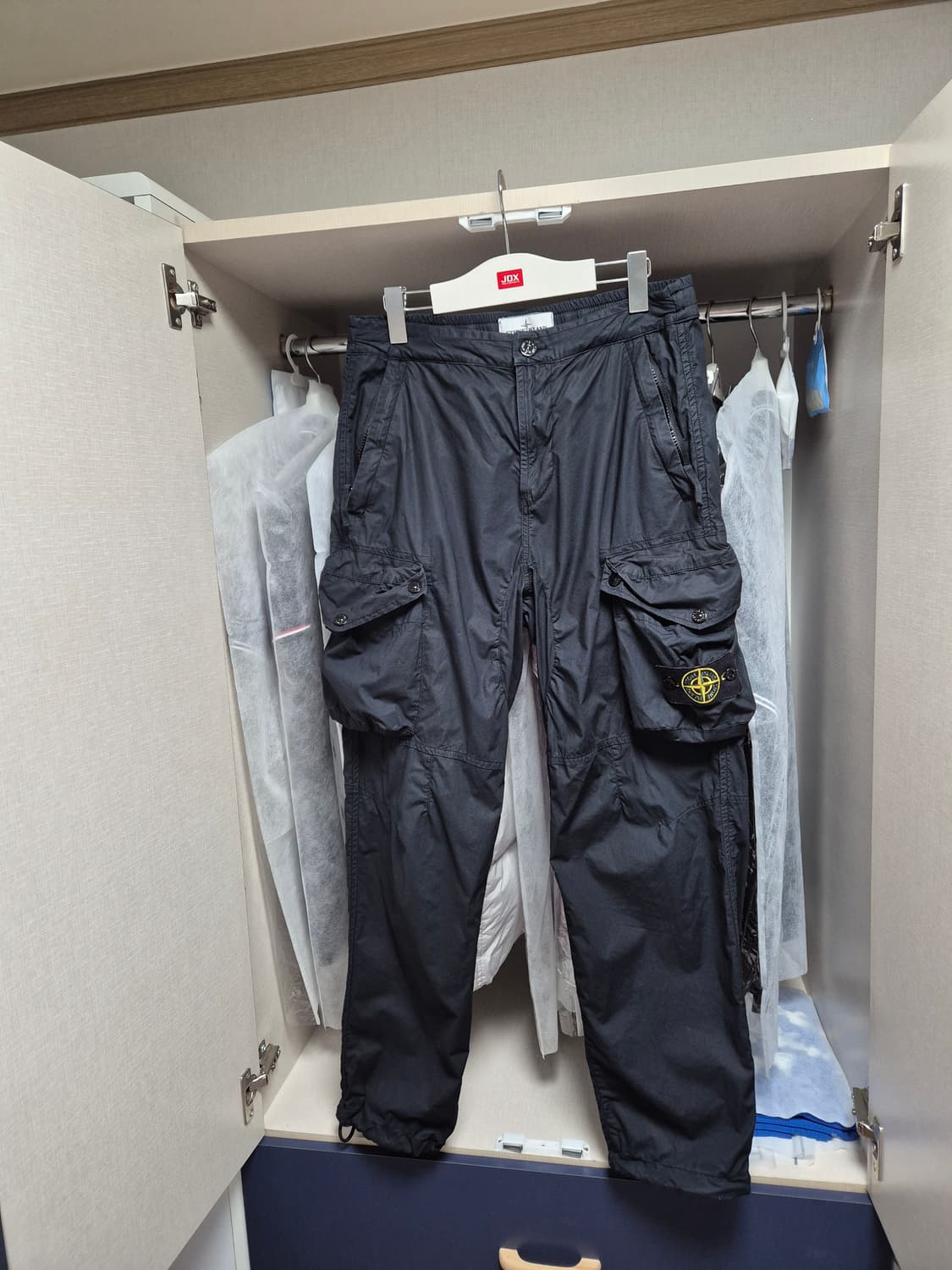 새상품급 21SS스톤아일랜드 탄창 카고바지 28-29-30 블랙 상품이미지1