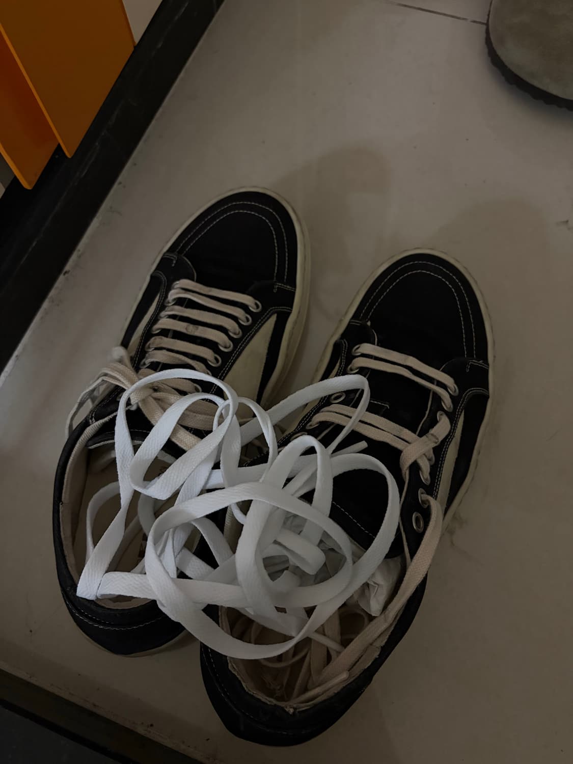 [43] 릭오웬스 다크쉐도우 빈티지 스니커즈 블랙밀크 상품이미지6