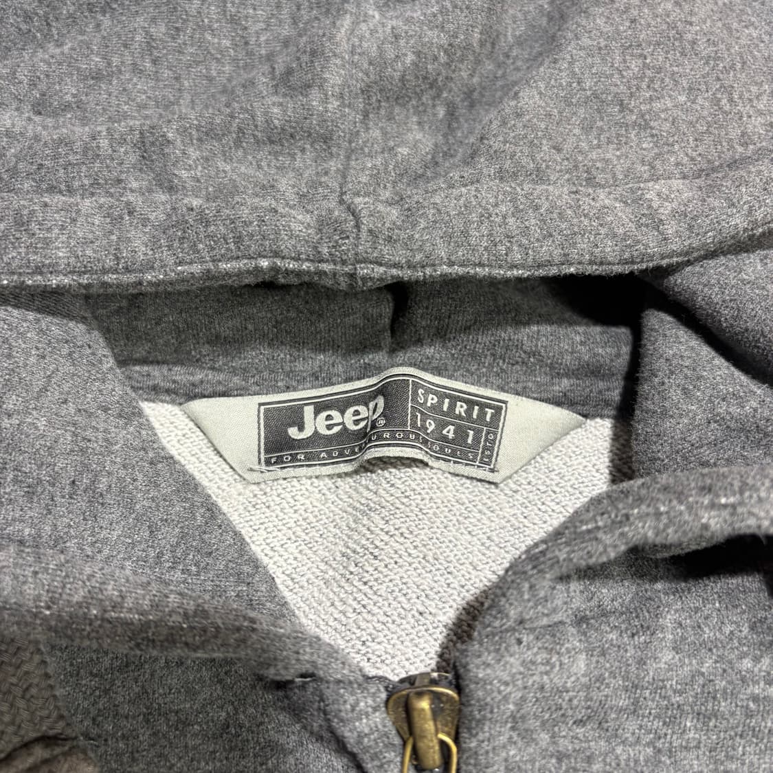 지프 스피릿 차콜 로고 집업 후드 상품이미지4