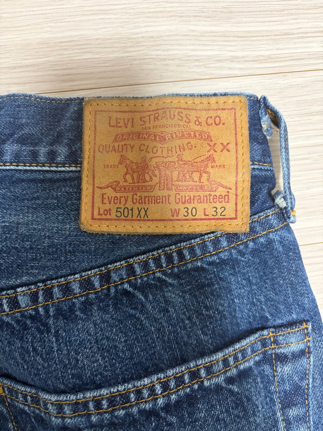 LVC 47501 30x32 사이즈 판매합니다 상품이미지3