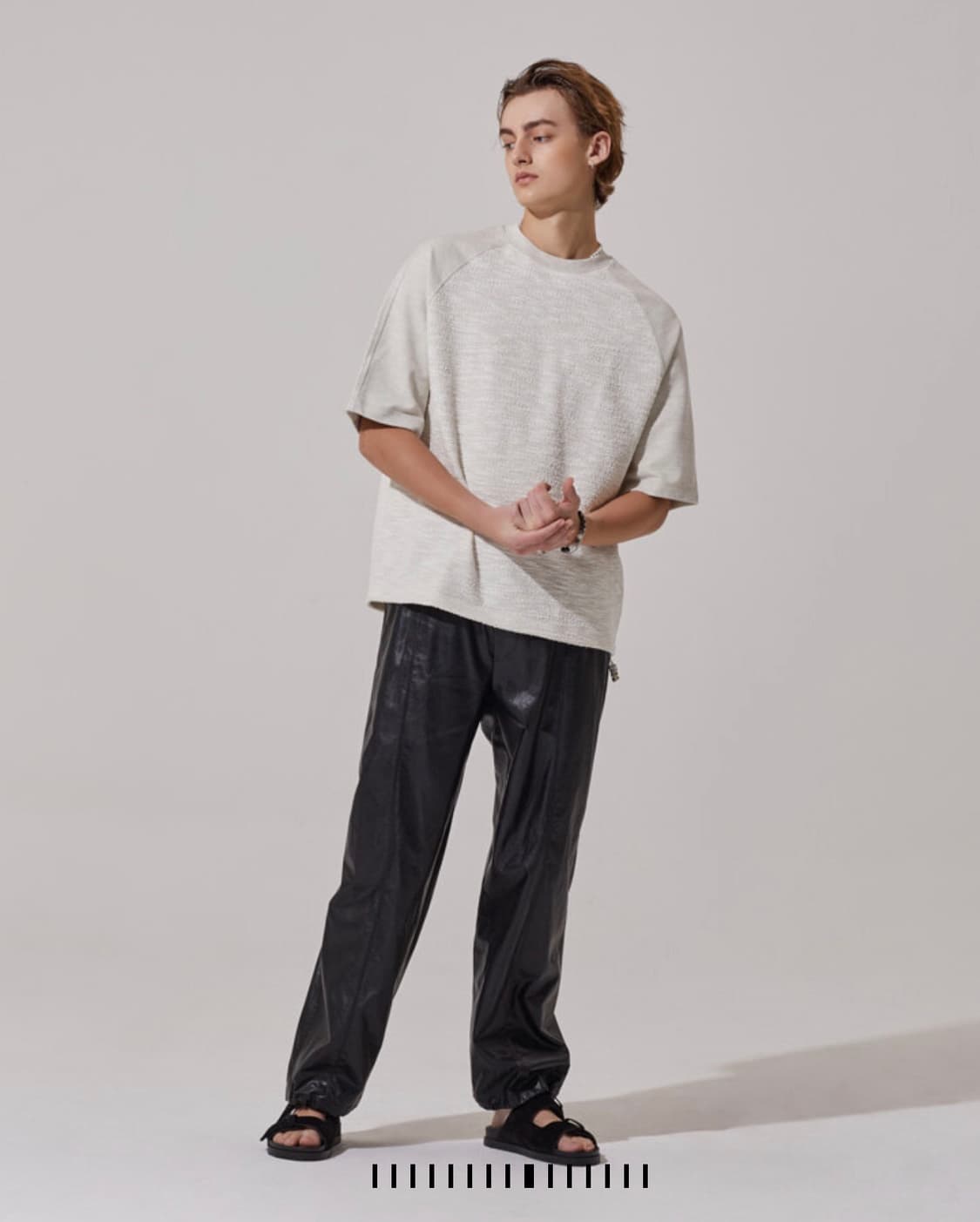 [미착용/32사이즈] 시스템옴므 와이드 비건 레더 조거 팬츠 상품이미지2
